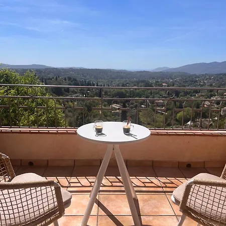 Les Petites Terrasses *